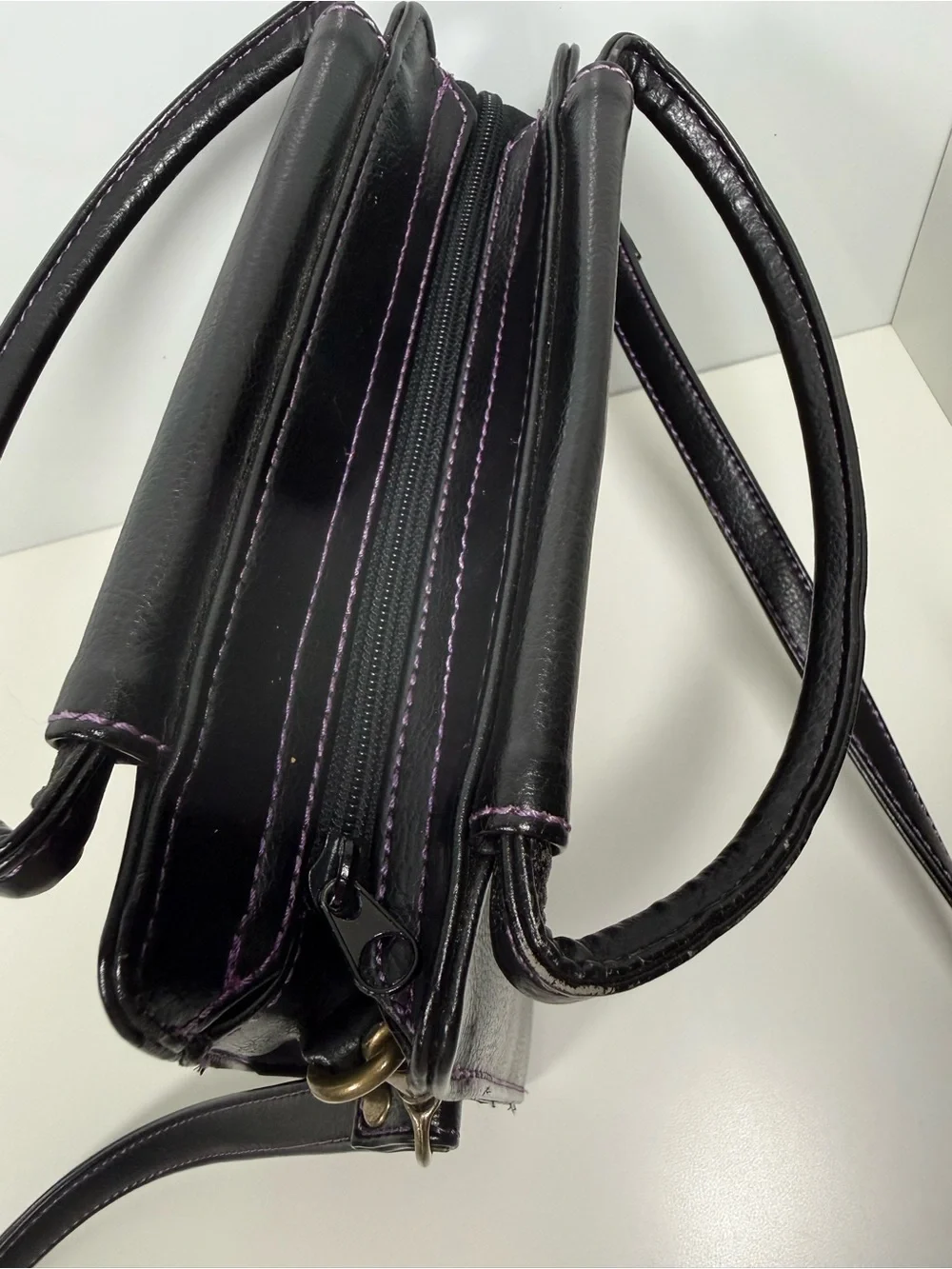 Vintage Esprit Black Top Handle Crossbody Purse with Purple Contrast Stitching